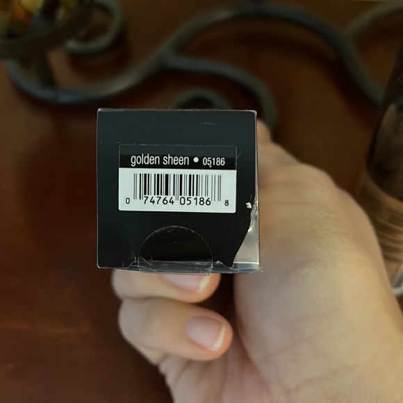 Ardell bundle of foundation & attitude adjuster - Picture 3 of 5